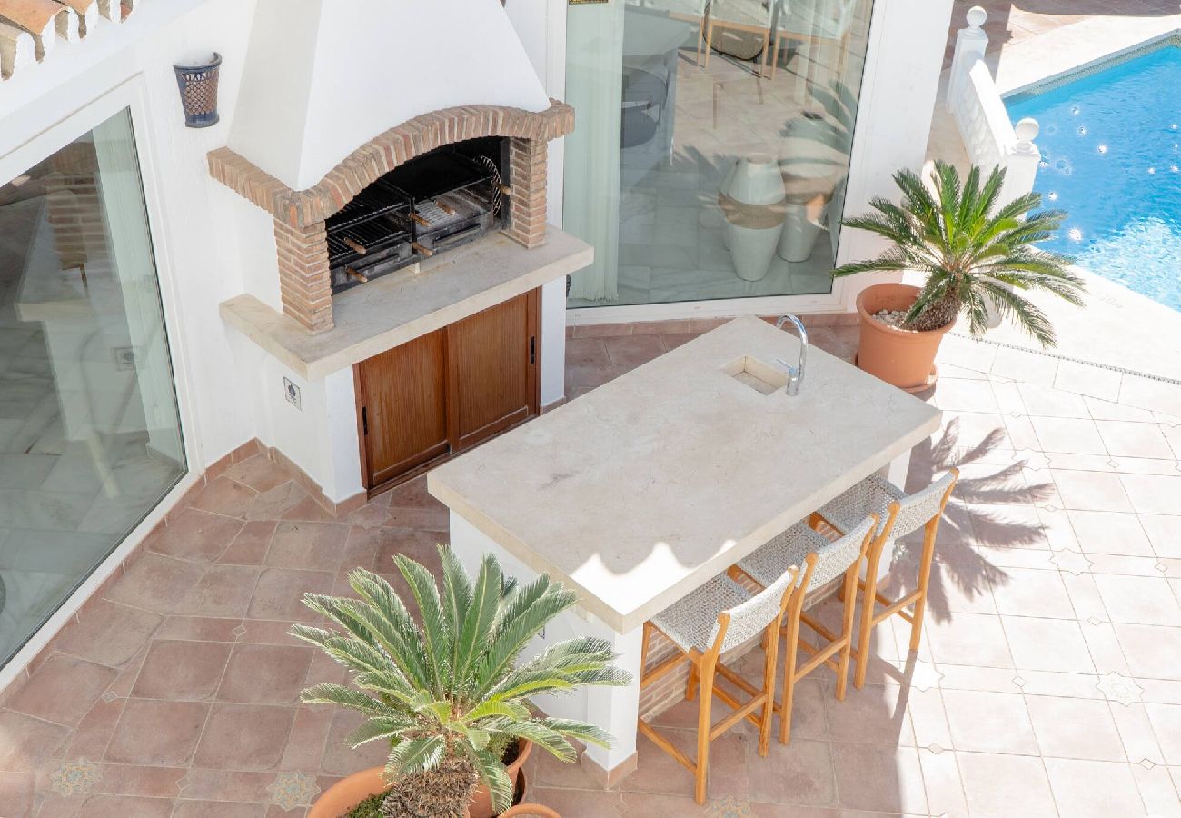 Villa in Mijas Costa - Villa Media Luna 