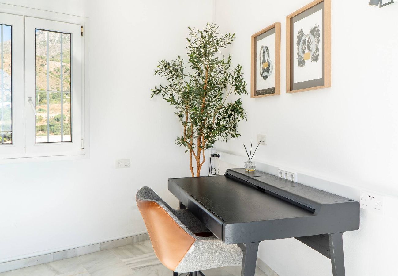 Villa in Mijas Costa - Villa Media Luna 