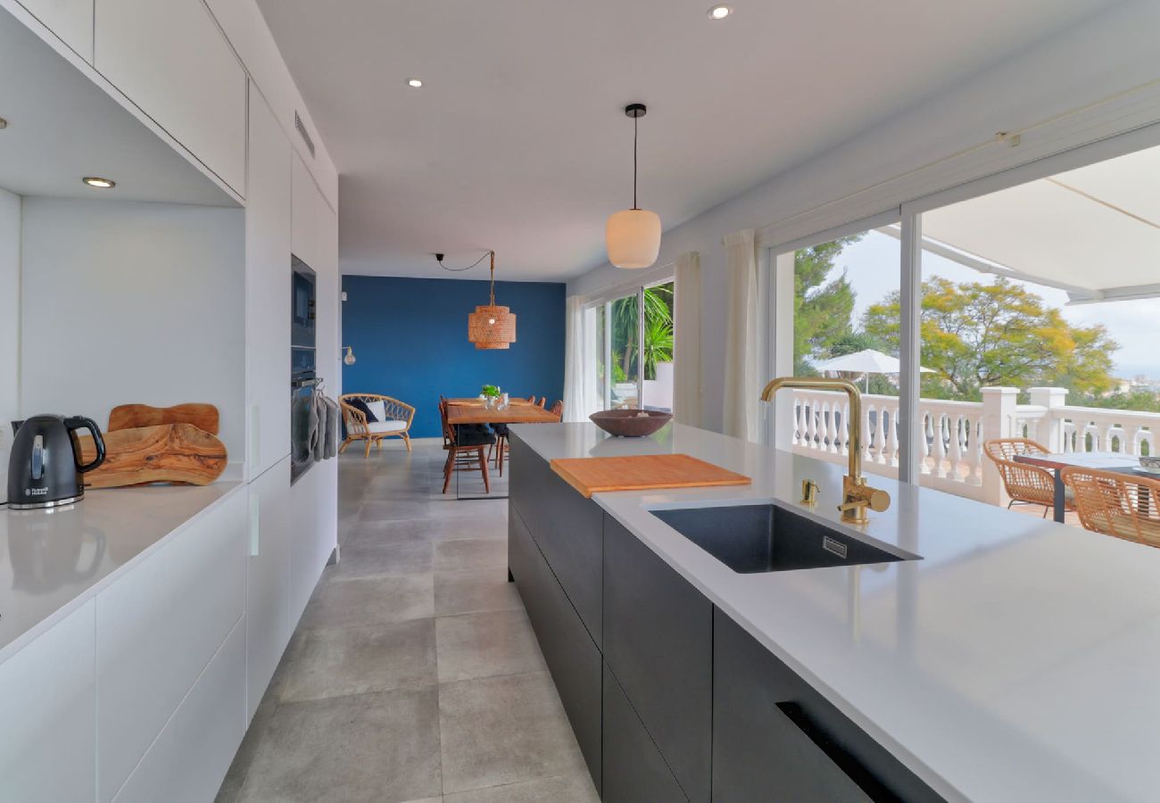 House in Mijas Costa - Fantastic view, villa with private pool. 