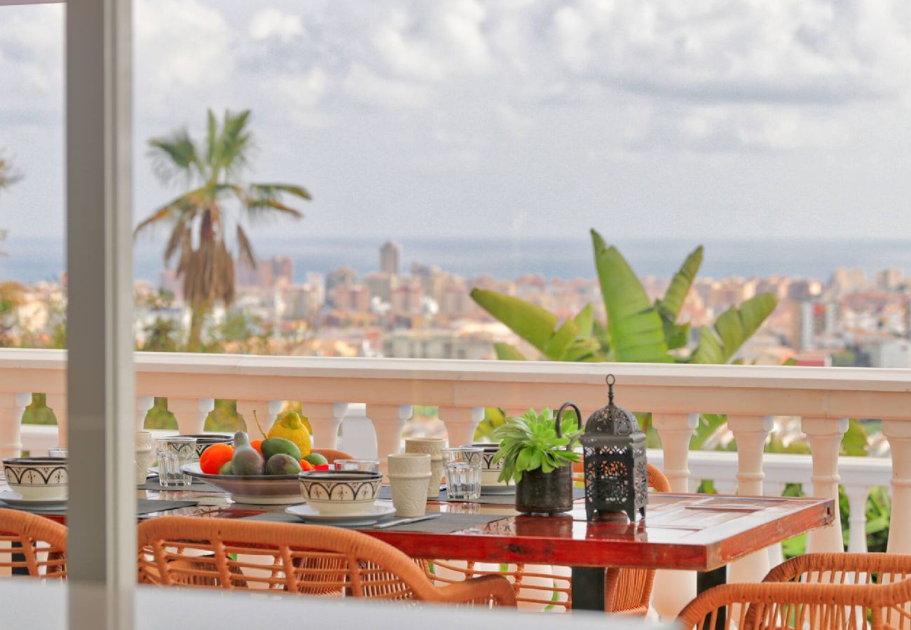 House in Mijas Costa - Fantastic view, villa with private pool. 