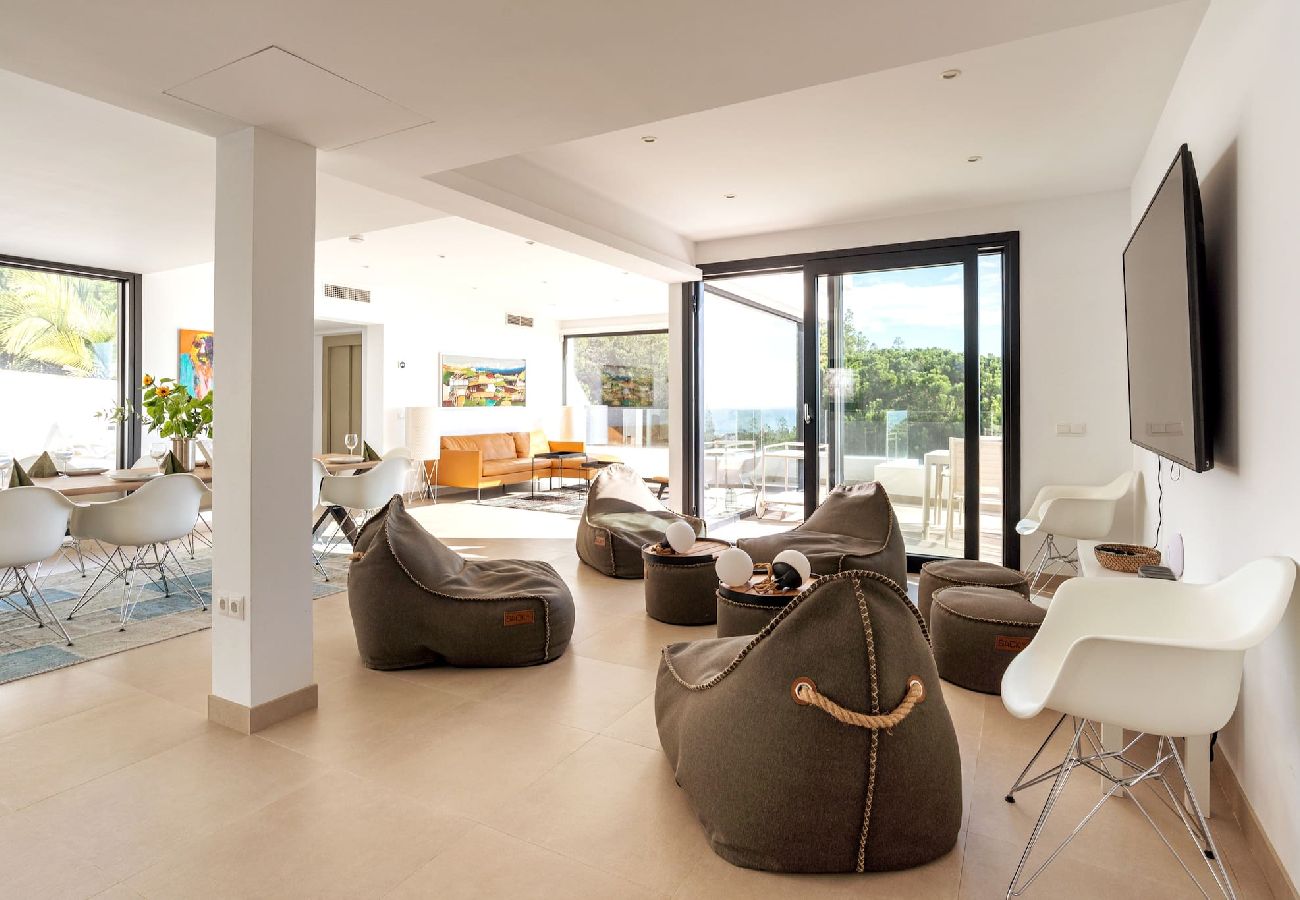 Villa in Mijas Costa - Luxury villa with private pool close to town/beach 