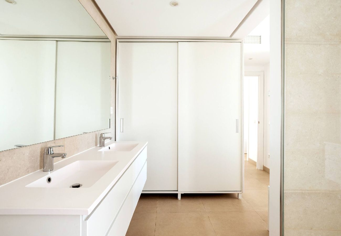 Villa in Mijas Costa - Luxury villa with private pool close to town/beach 