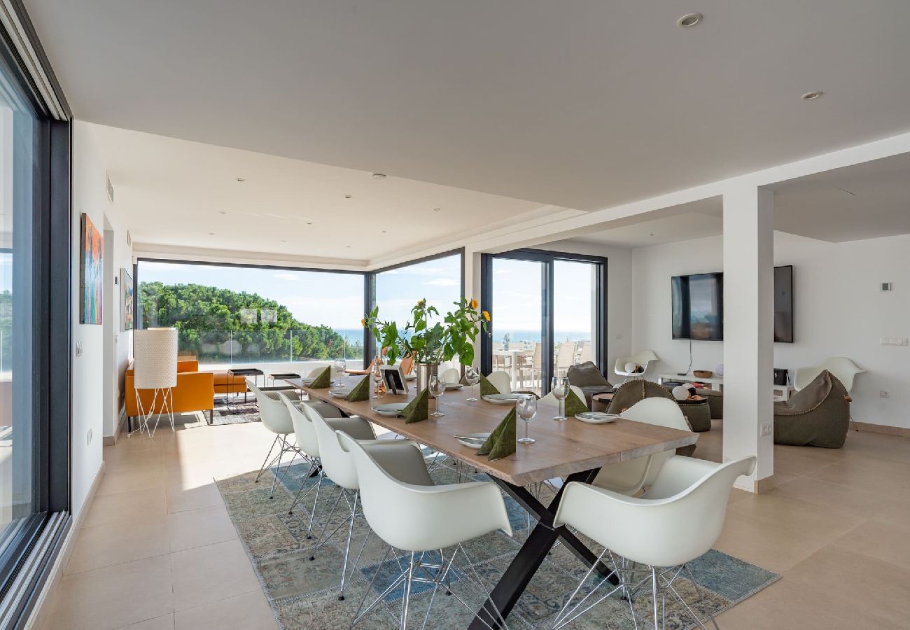 Villa in Mijas Costa - Luxury villa with private pool close to town/beach 