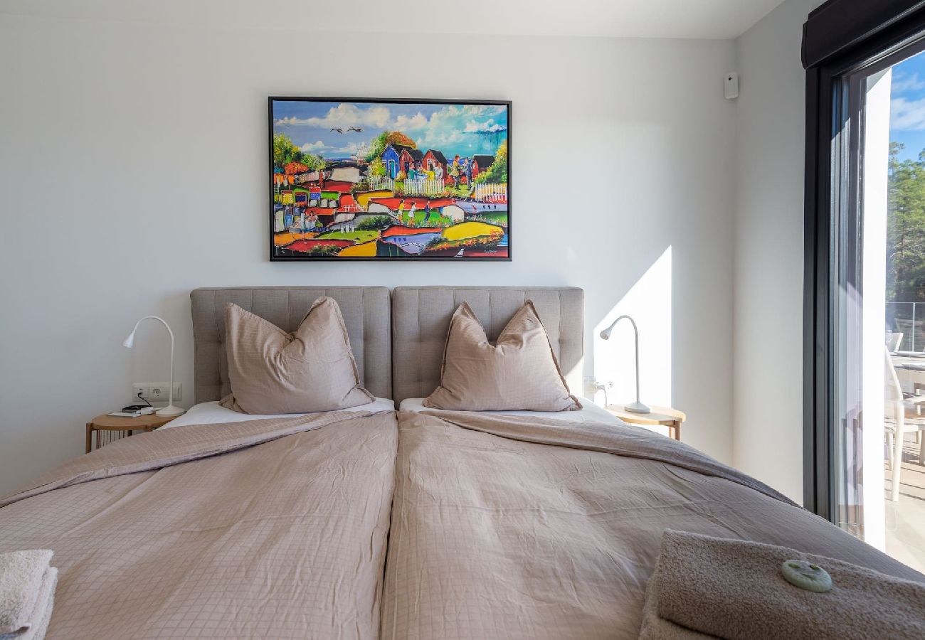 Villa in Mijas Costa - Luxury villa with private pool close to town/beach 