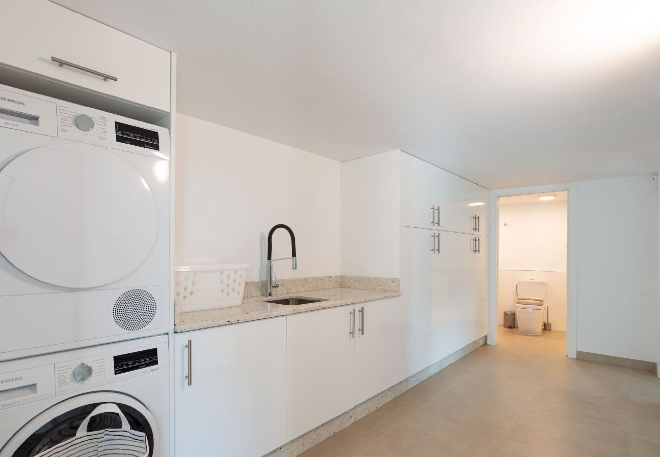 Villa in Mijas Costa - Luxury villa with private pool close to town/beach 