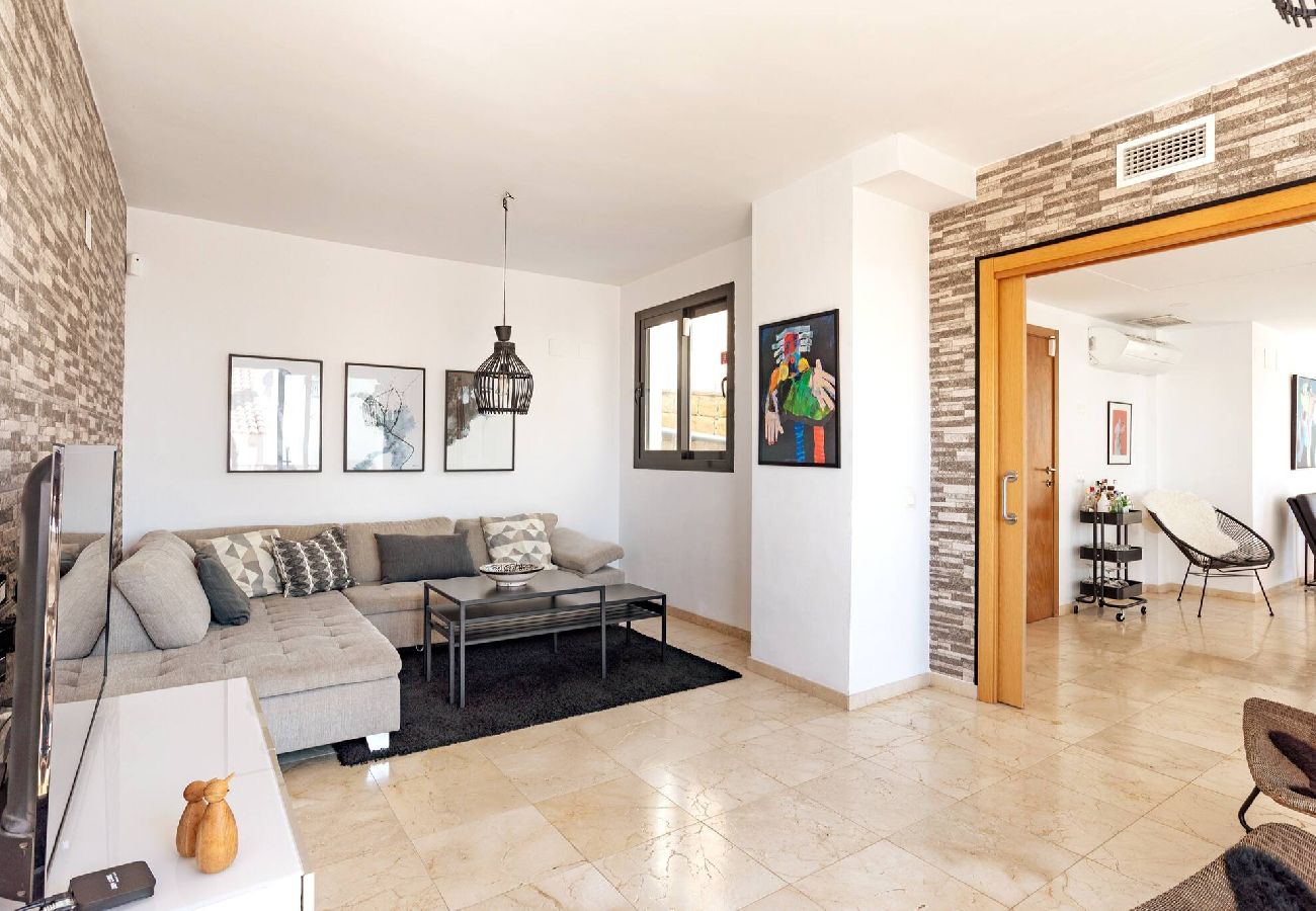 Terraced House in Fuengirola - Modern townhouse with stunning view in Torreblanca 