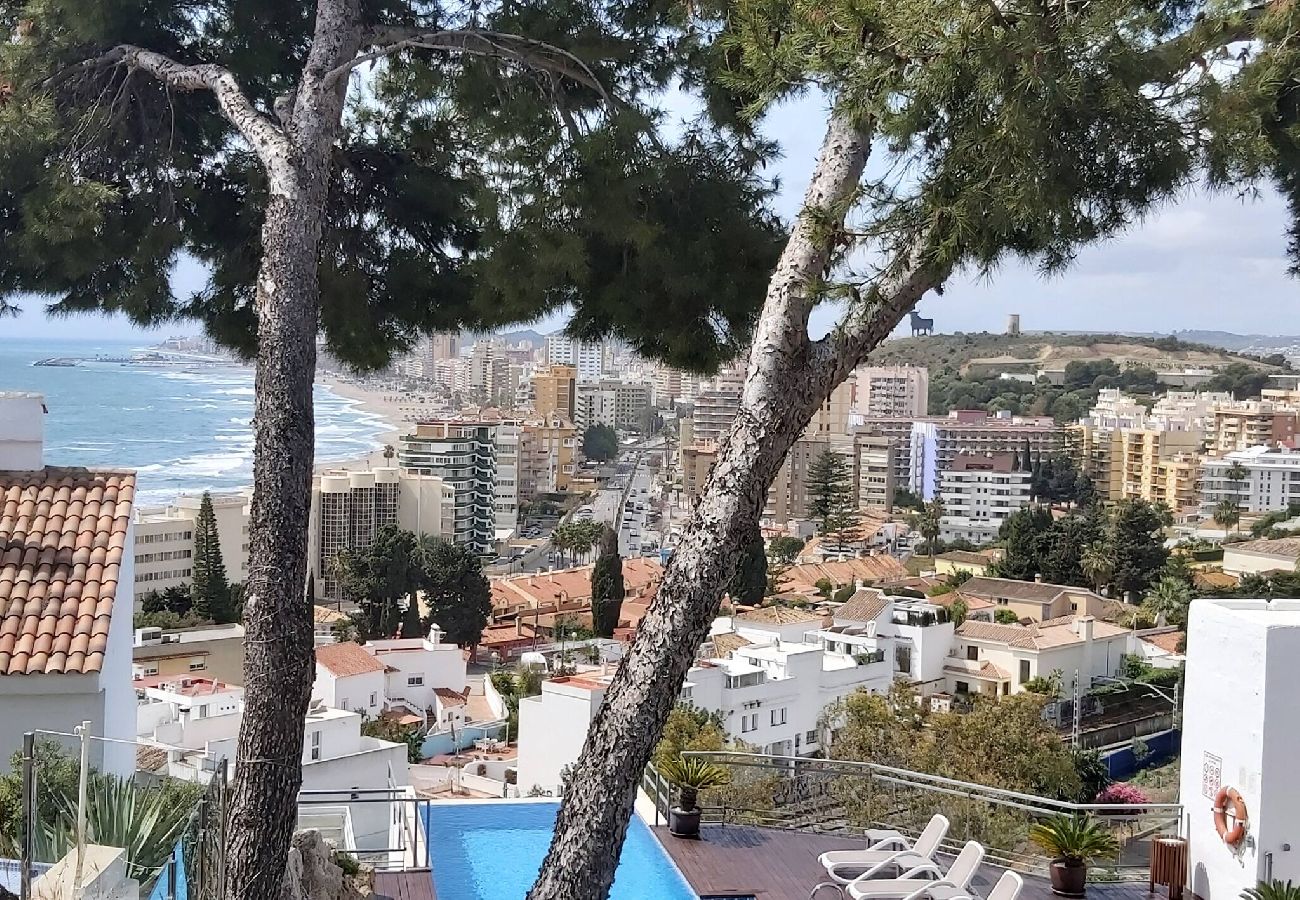 Terraced House in Fuengirola - Townhouse, stunning views and private splash pool. 