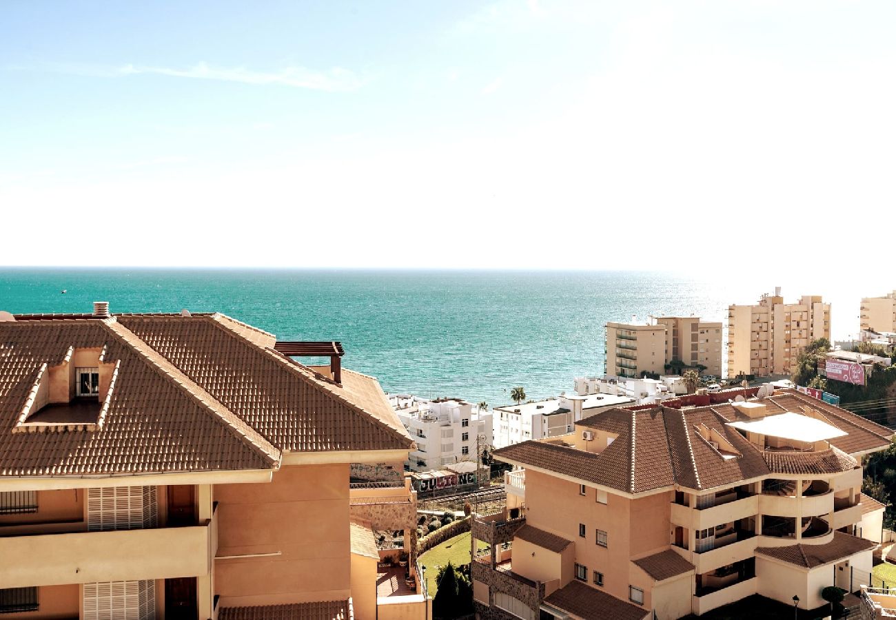 Apartment in Fuengirola - 3 bed penthouse close to beach with fab views. 