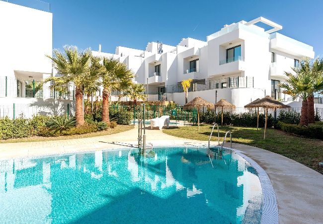 Terraced House in Fuengirola - Terraced house 5 min from beach and close to town. 