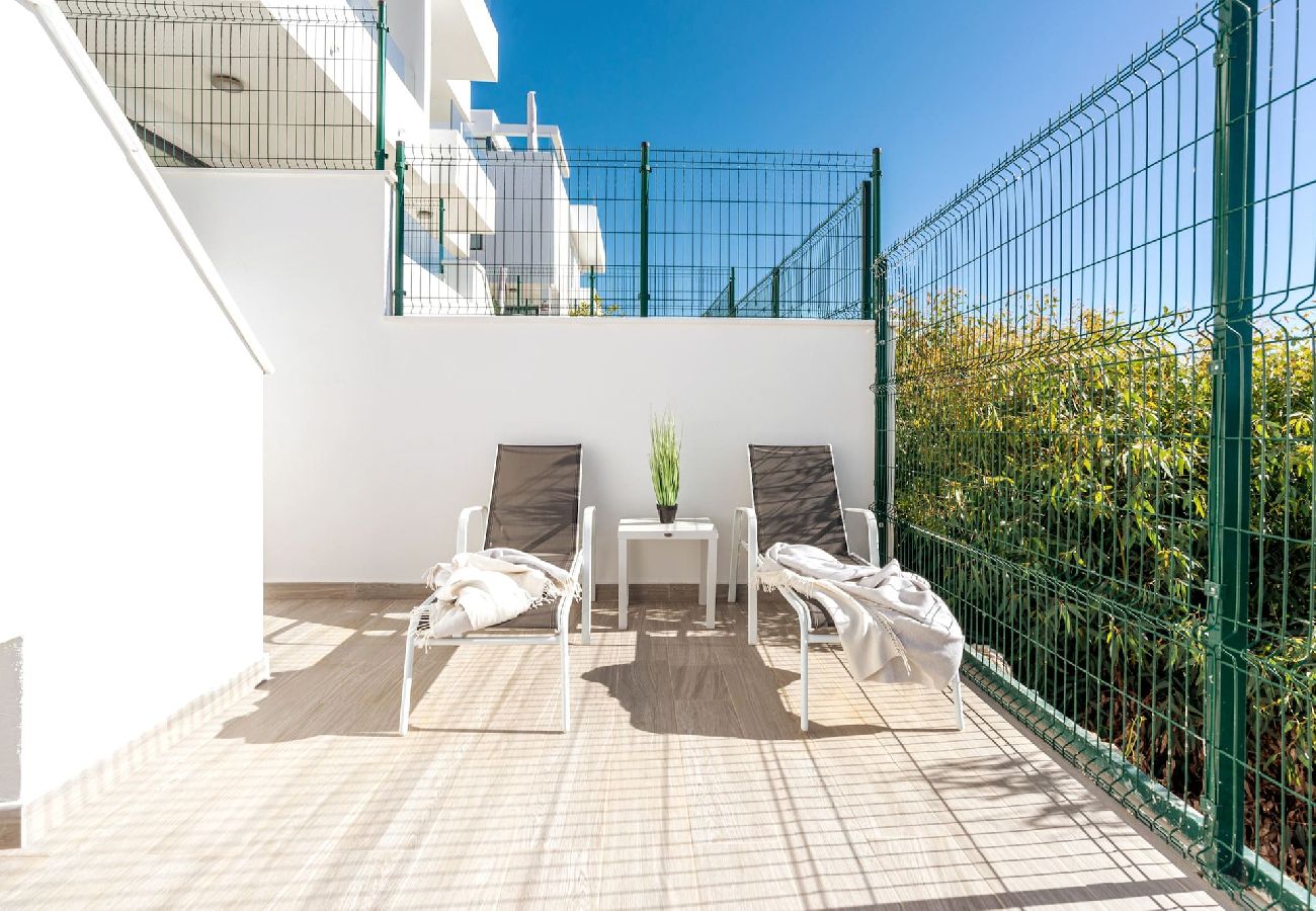 Terraced House in Fuengirola - Terraced house 5 min from beach and close to town. 