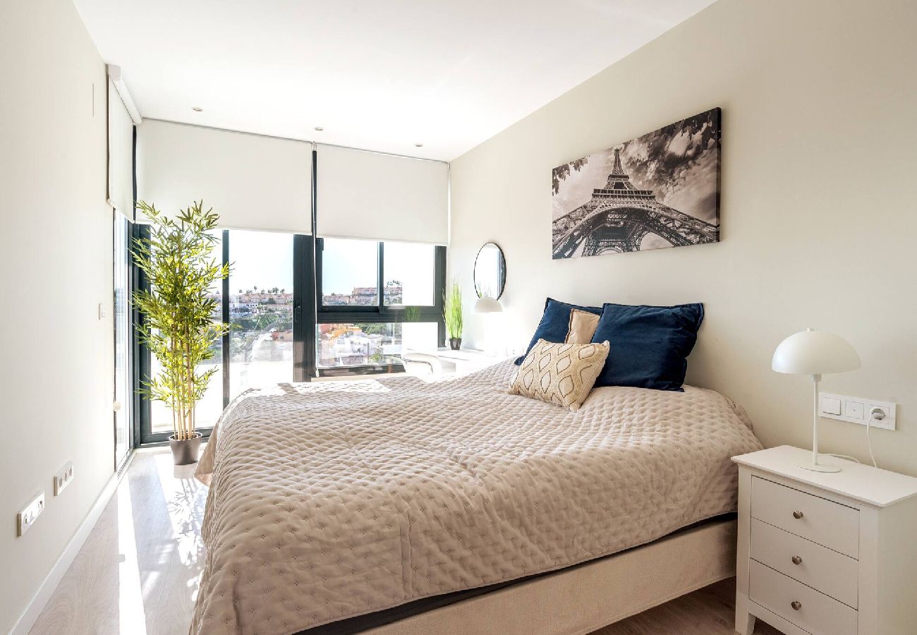 Terraced House in Fuengirola - Terraced house 5 min from beach and close to town. 