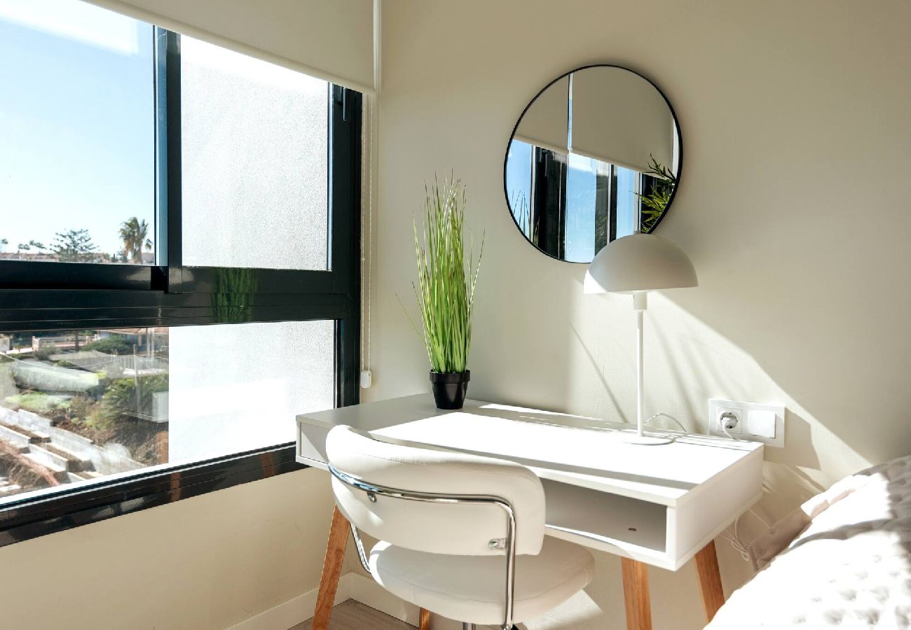 Terraced House in Fuengirola - Terraced house 5 min from beach and close to town. 