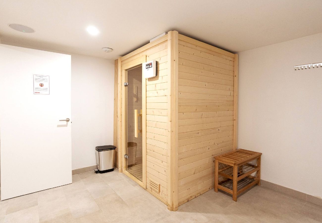 Terraced House in Fuengirola - Terraced house 5 min from beach and close to town. 