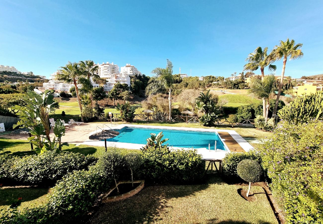 Terraced House in Mijas Costa - Exclusive townhouse near town and beach with shared pool