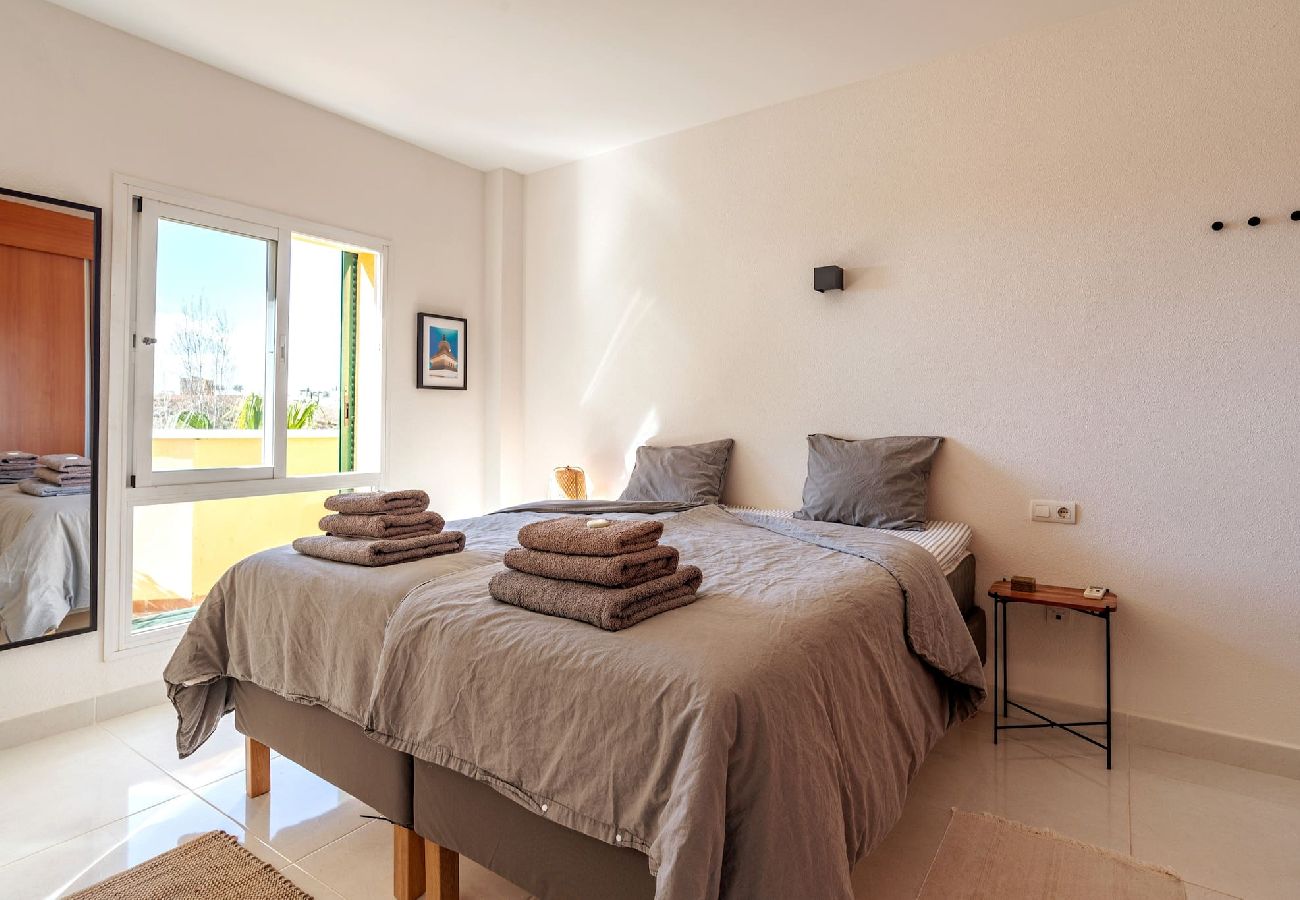Apartment in Benalmádena - Lovely apartment, large terrace and good location. 