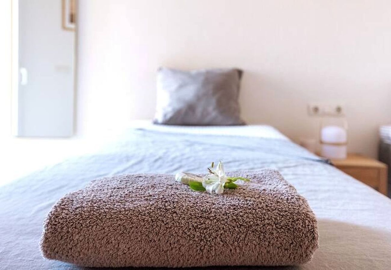 Apartment in Benalmádena - Lovely apartment, large terrace and good location. 