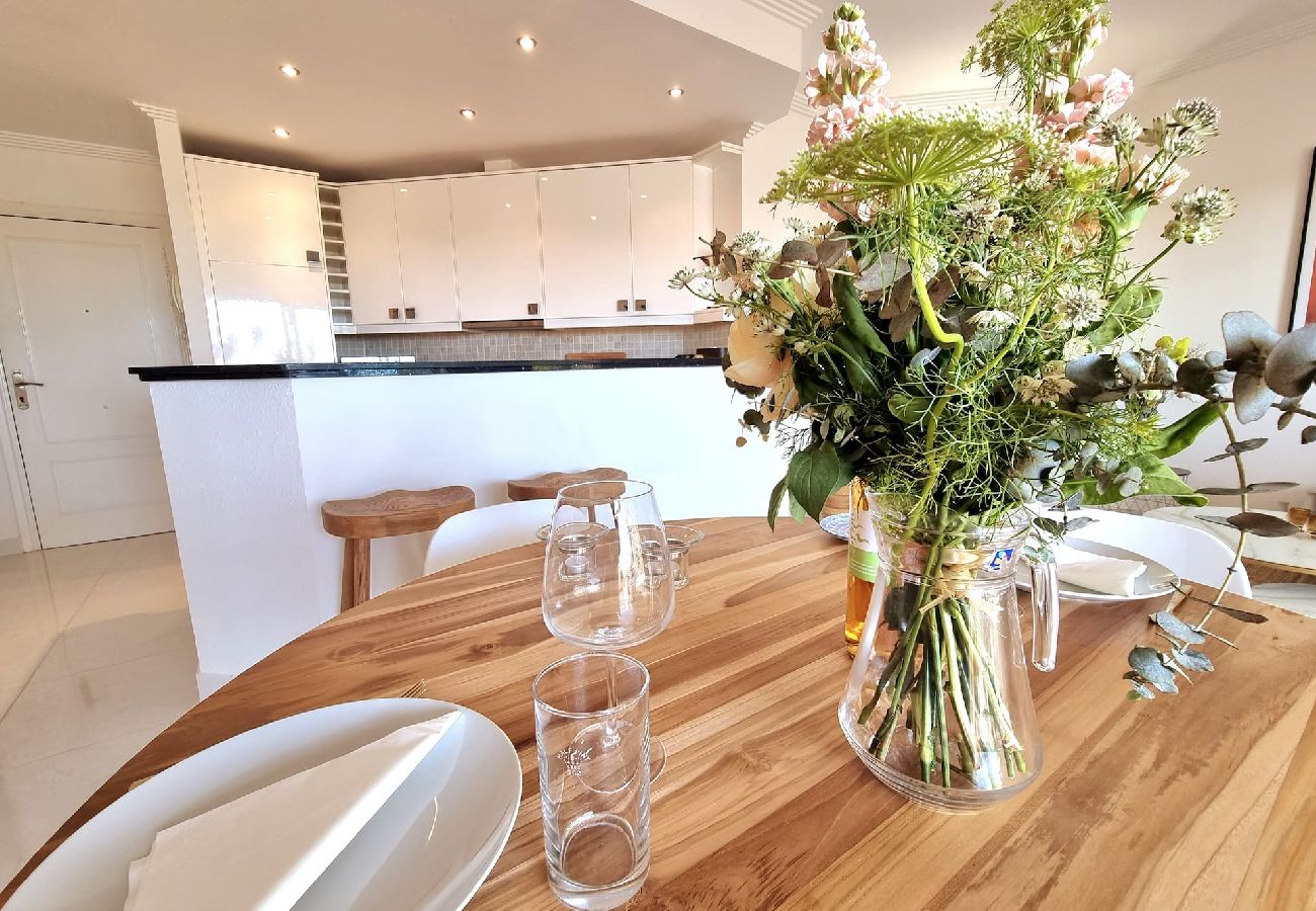 Apartment in Benalmádena - Lovely apartment, large terrace and good location. 