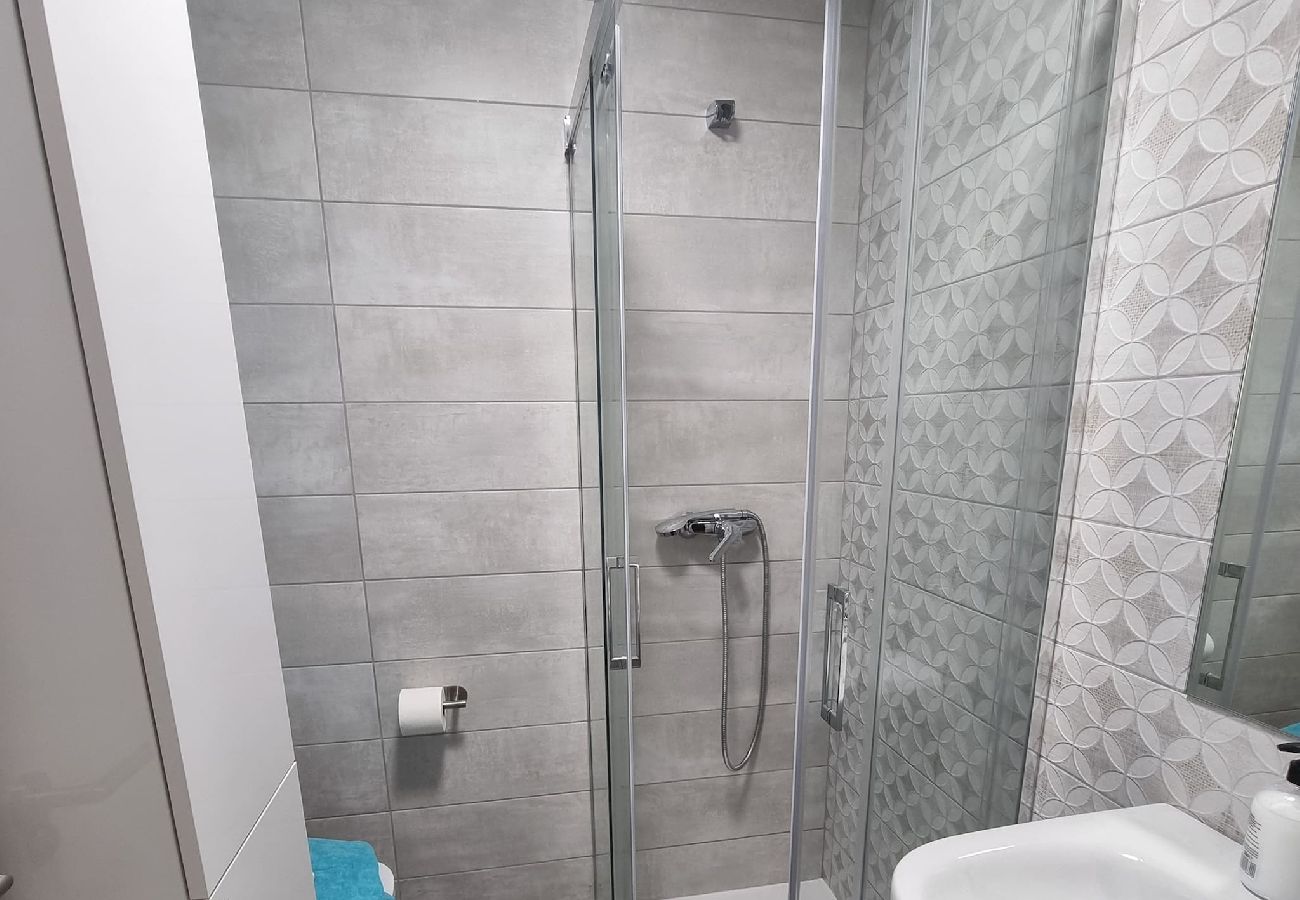 Apartment in Mijas Costa - 3 BR family suite in Las Lagunas