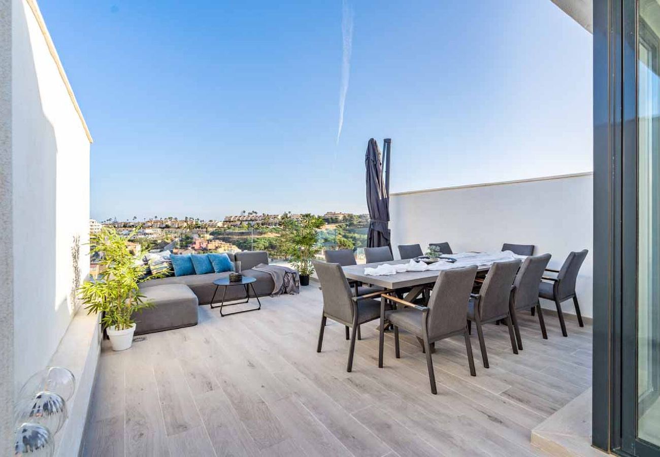Terraced House in Fuengirola - Fantastic new townhouse 5 minutes from the beach. 