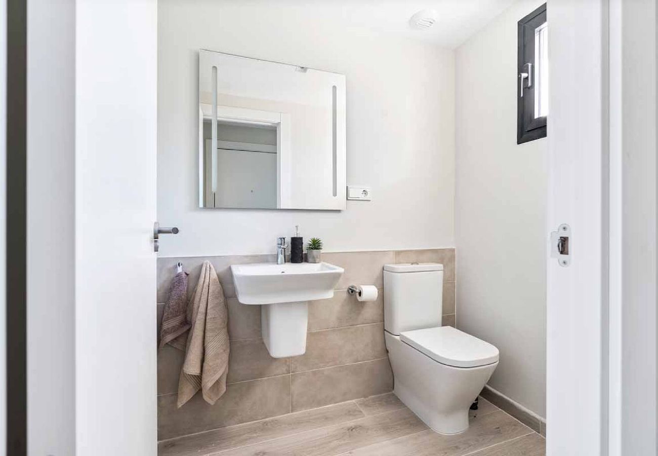 Terraced House in Fuengirola - Fantastic new townhouse 5 minutes from the beach. 