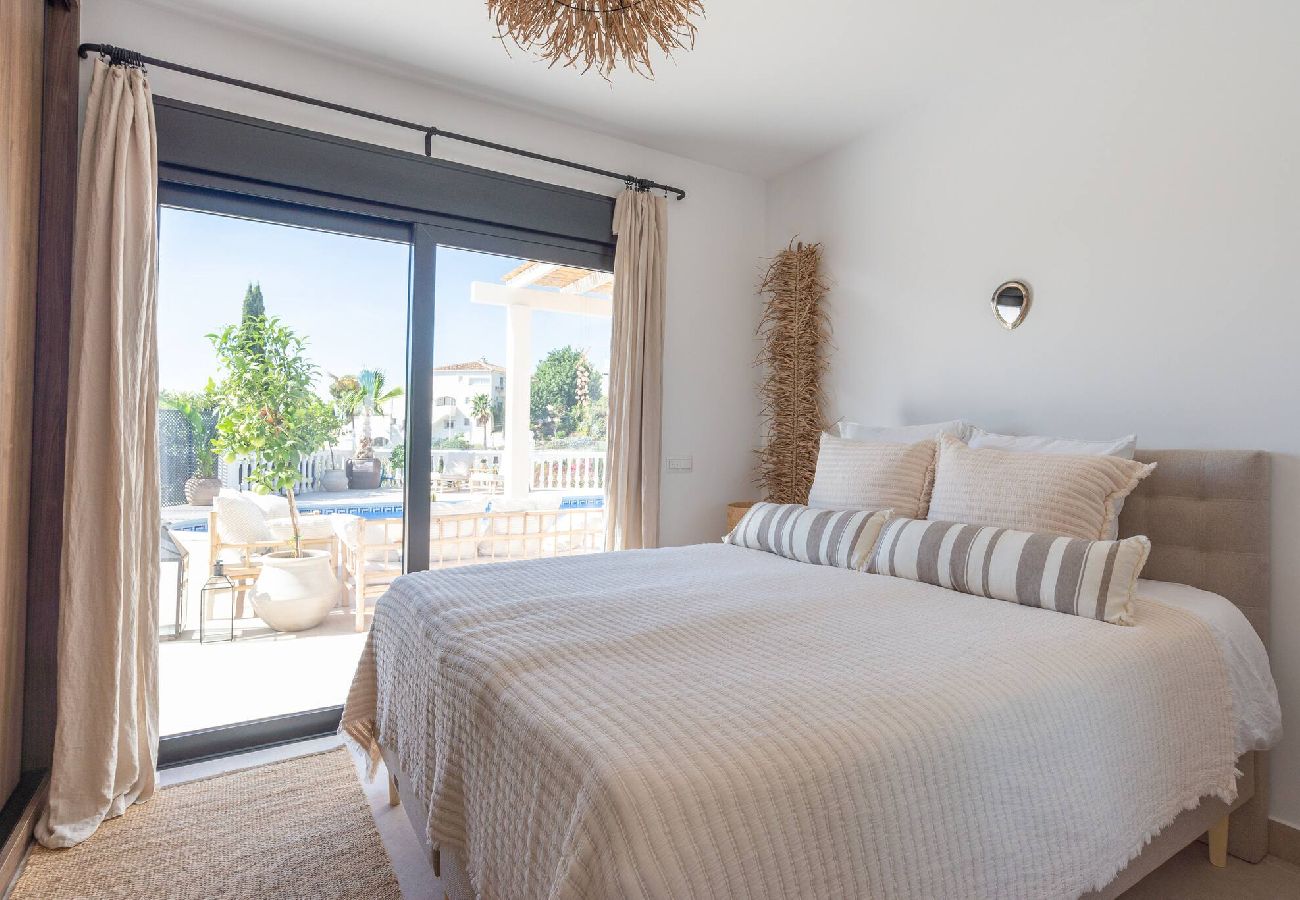 Villa in Benalmádena - Villa with private saltwater pool 