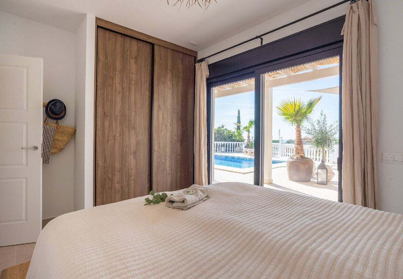 Villa in Benalmádena - Villa with private saltwater pool 