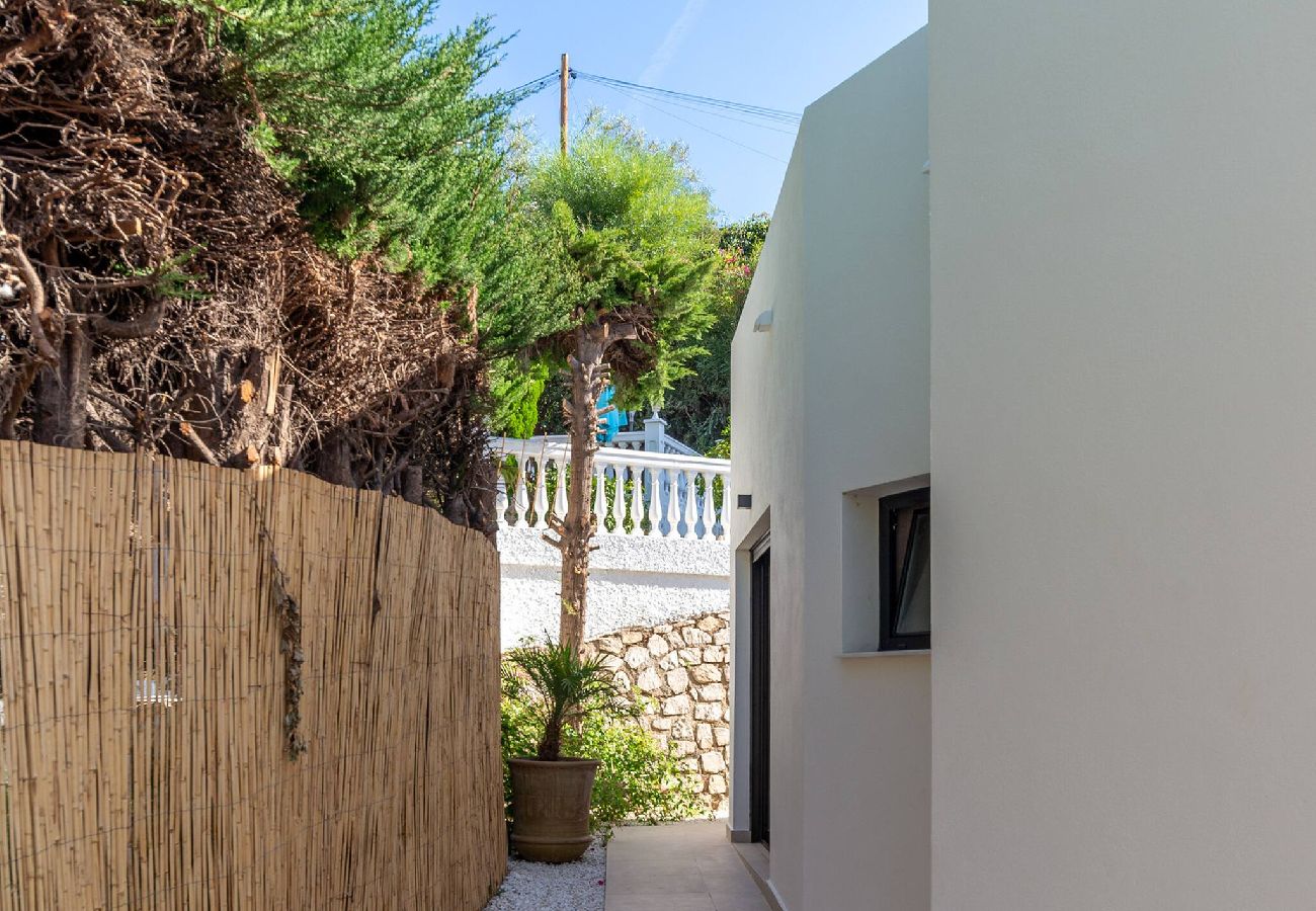 Villa in Benalmádena - Villa with private saltwater pool 