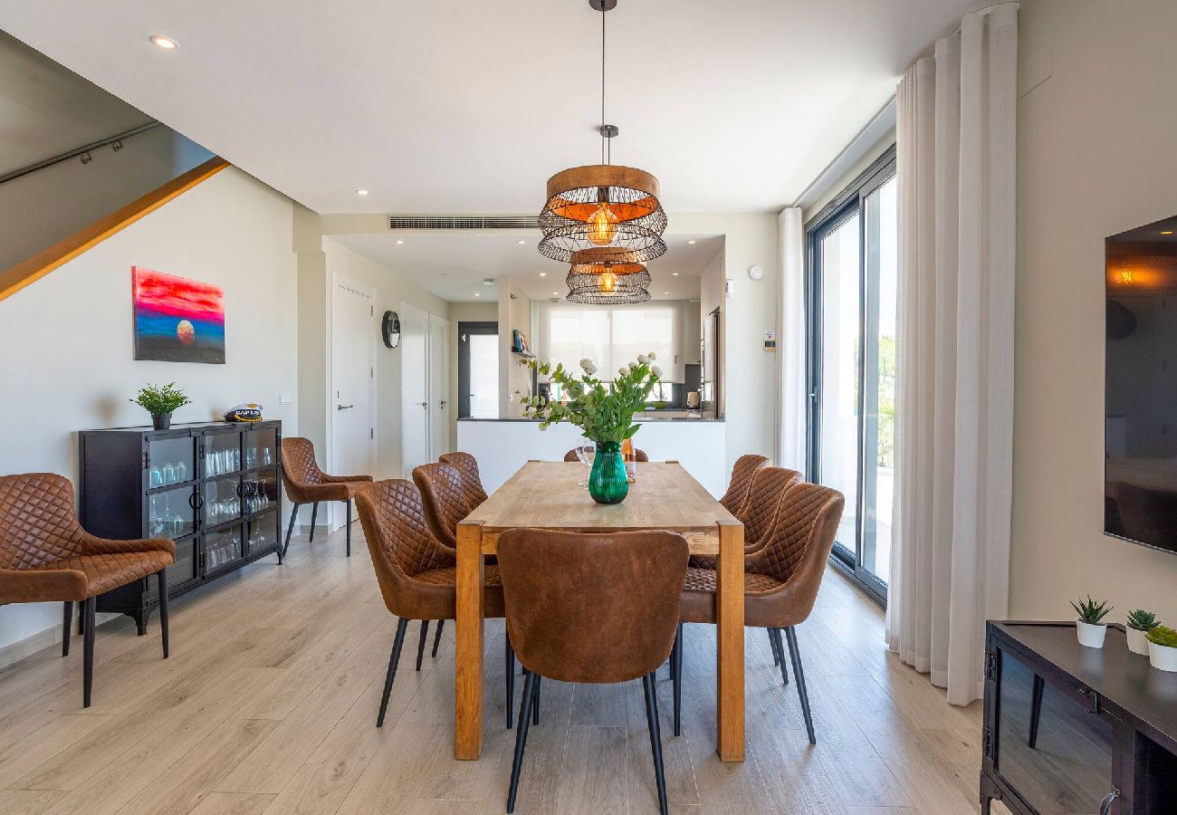 Terraced House in Fuengirola - Townhouse 5 minutes from the beach in Fuengirola. 