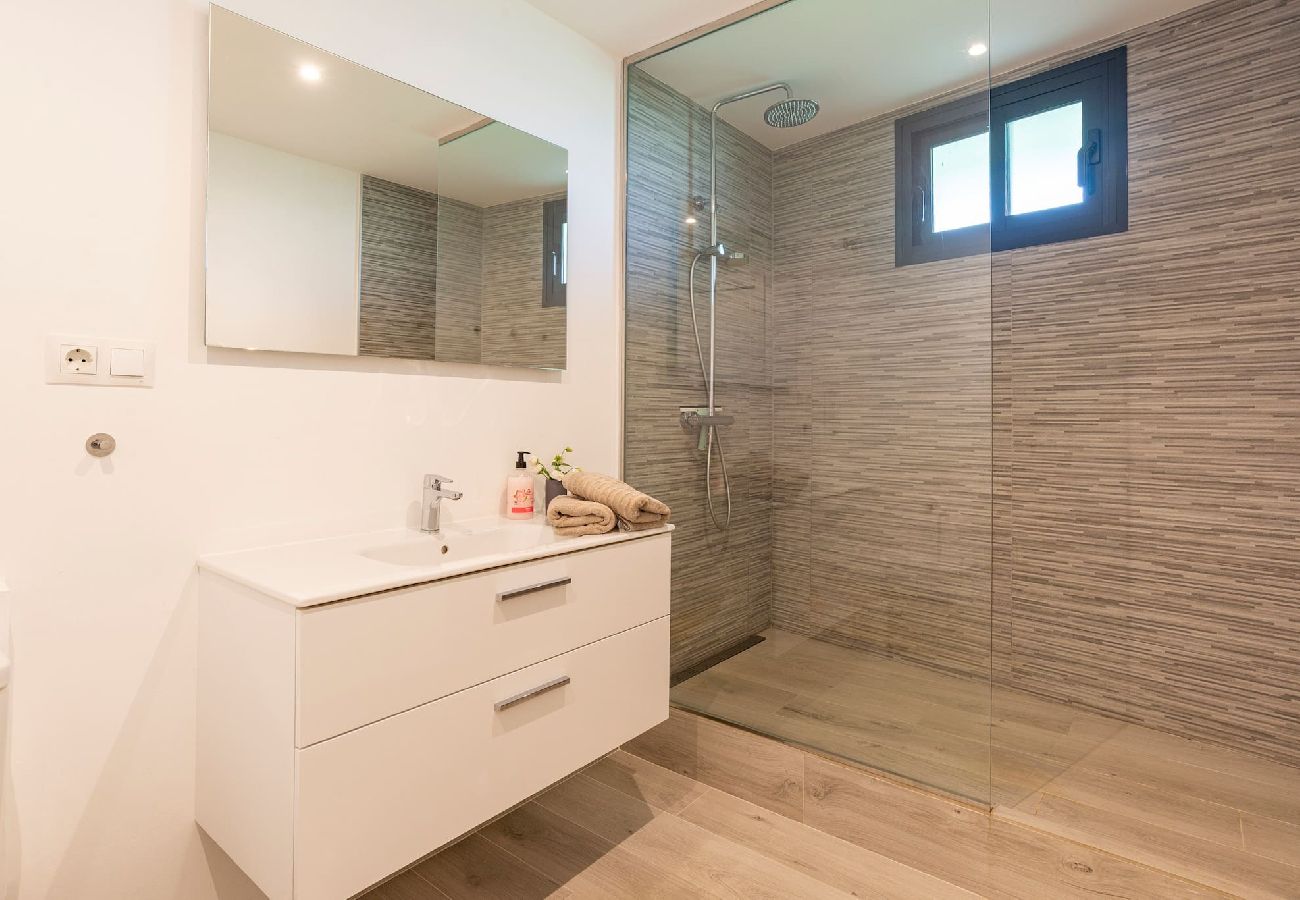 Terraced House in Fuengirola - Townhouse 5 minutes from the beach in Fuengirola. 