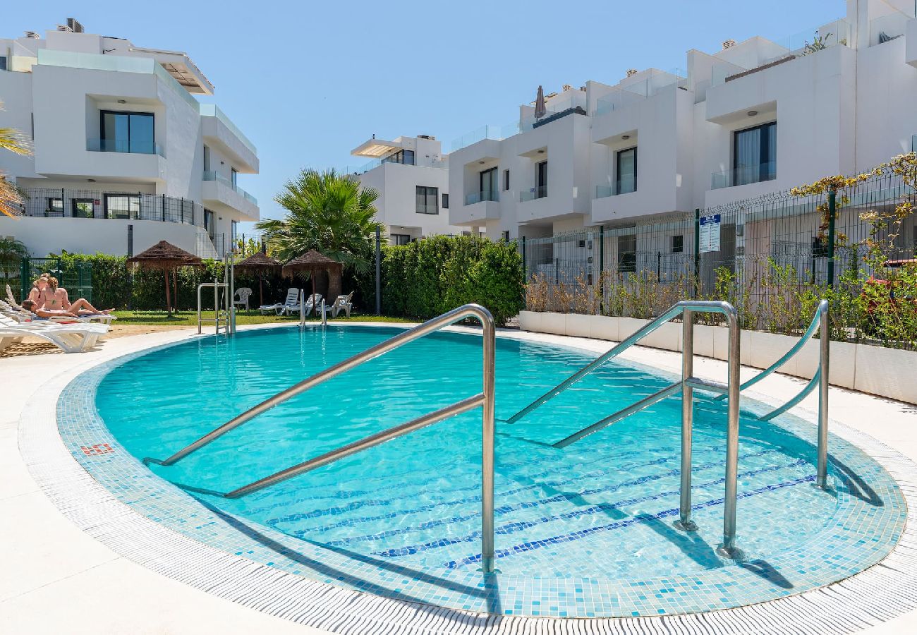 Terraced House in Fuengirola - Townhouse 5 minutes from the beach in Fuengirola. 