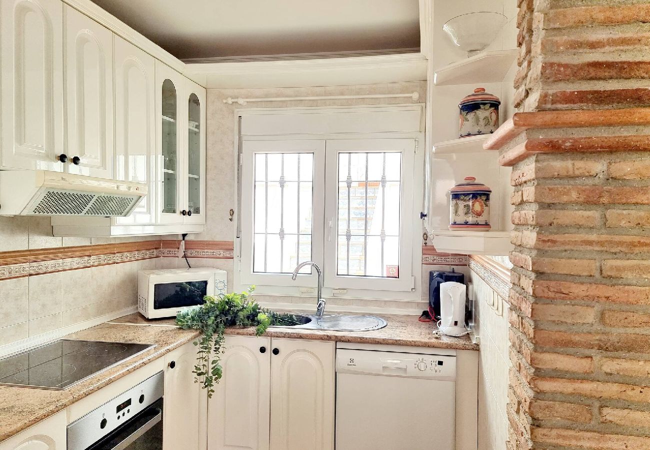 Apartment in Benalmádena - Lovely Townhouse 400m from the beach. 