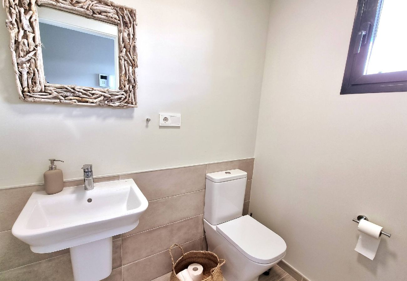 Terraced House in Fuengirola - Modern terraced house close to beach and town. 