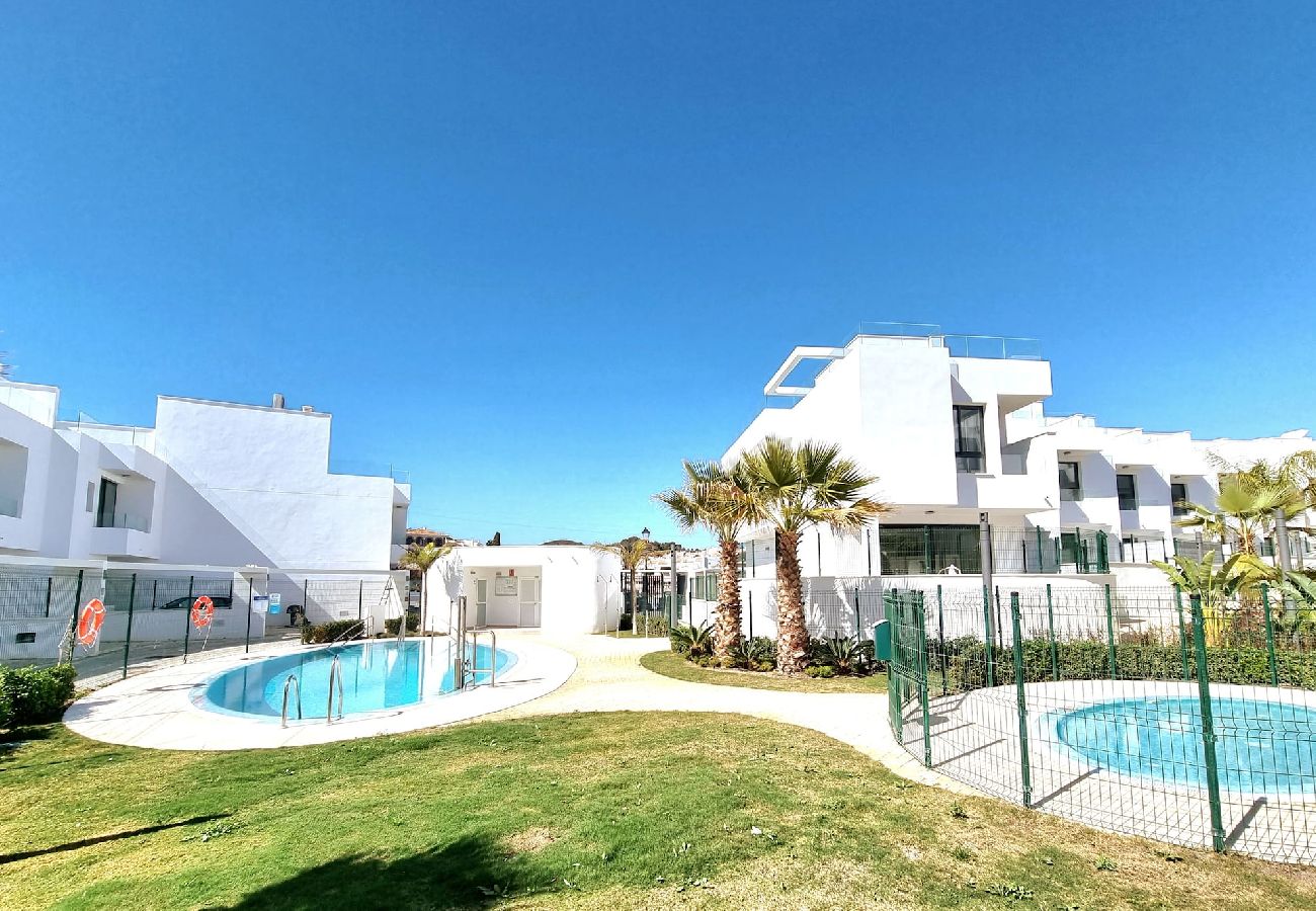 Terraced House in Fuengirola - Modern terraced house close to beach and town. 