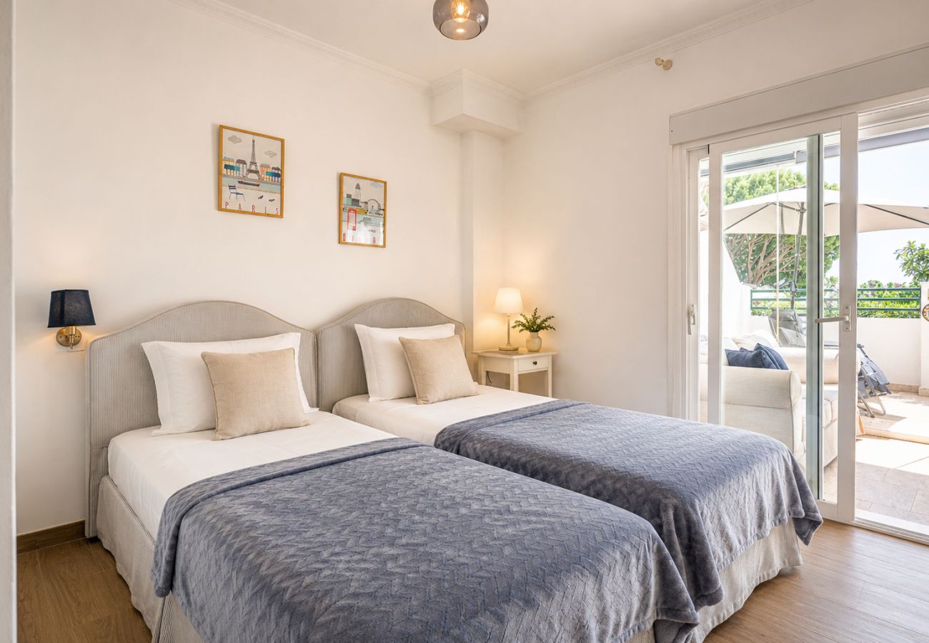 Apartment in Mijas Costa - Apartment with large terrace 5 min to the beach.