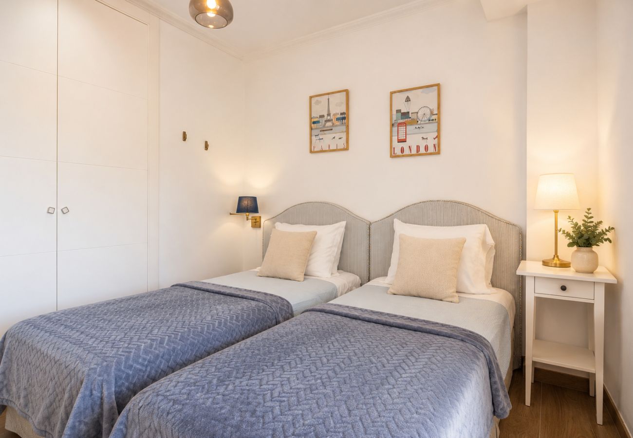 Apartment in Mijas Costa - Apartment with large terrace 5 min to the beach.