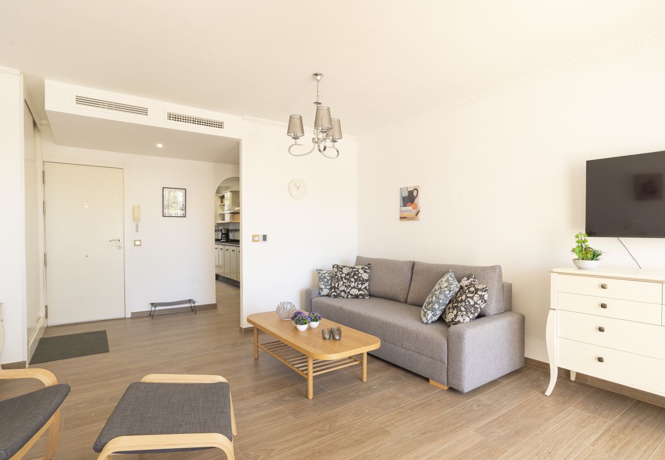Apartment in Mijas Costa - Apartment with large terrace 5 min to the beach.
