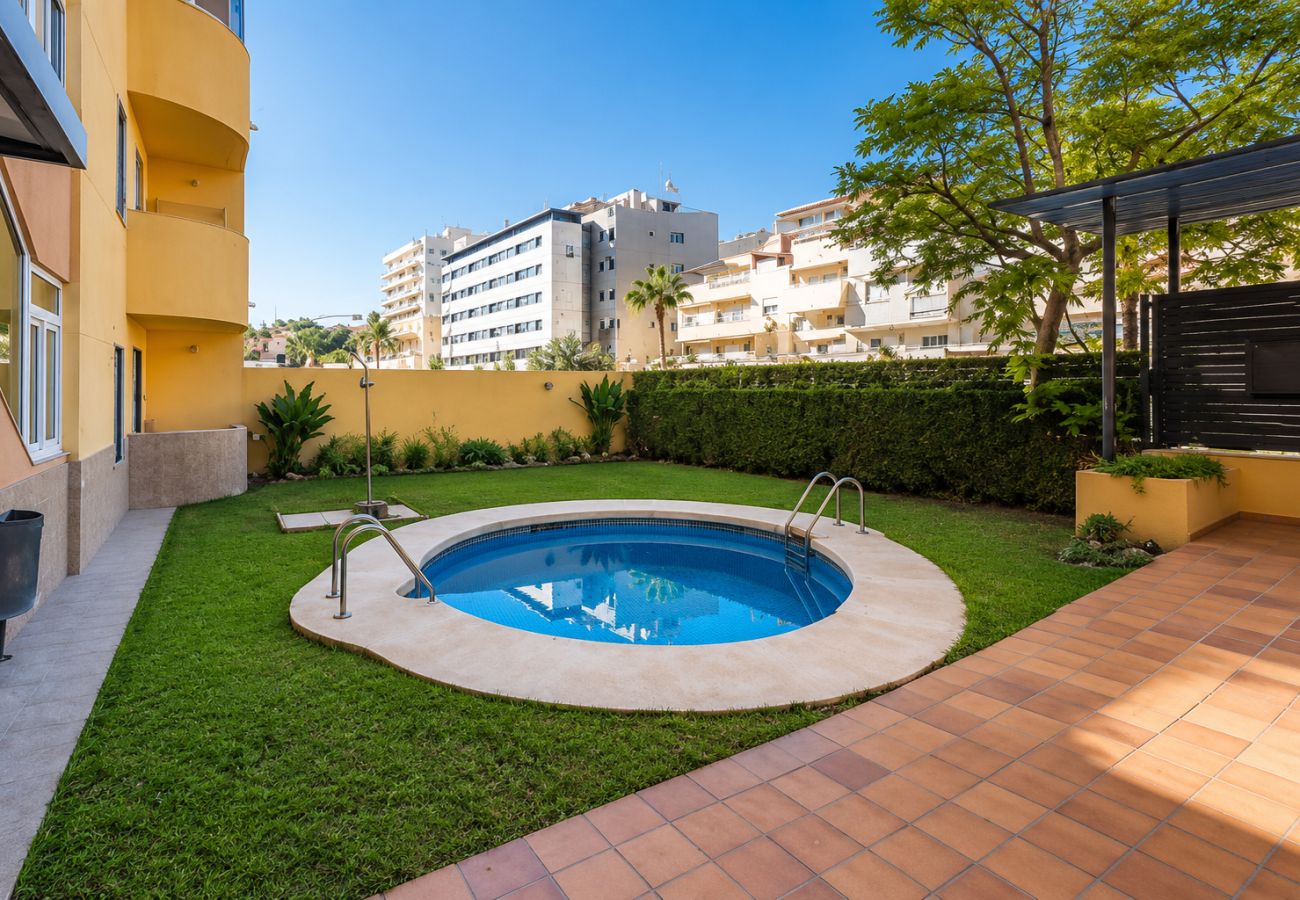 Apartment in Fuengirola - Modern Beachfront Apartment with 3 Bedrooms