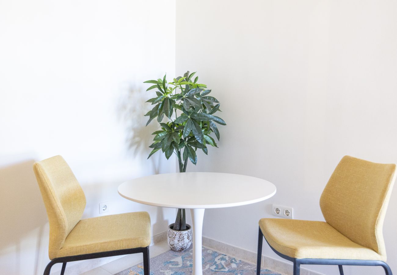 Apartment in Fuengirola - Cozy 3BR Apartment in Higuerón 2 Pools & Terraces