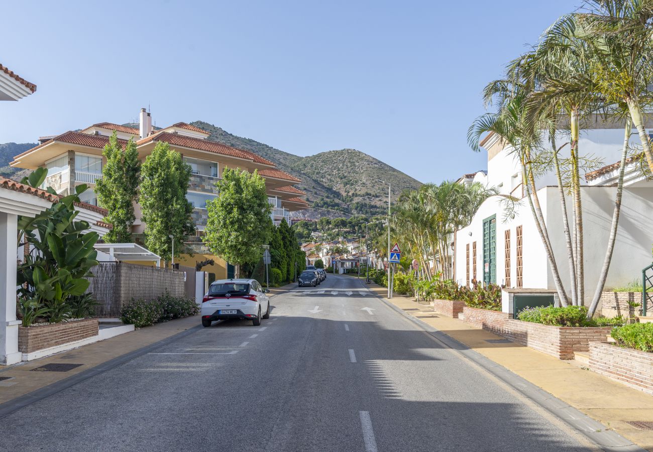 Apartment in Fuengirola - Cozy 3BR Apartment in Higuerón 2 Pools & Terraces